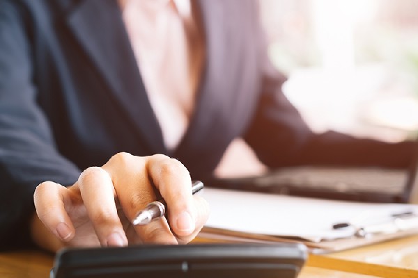 伊朗总统：以色列试图暗杀我，而不是美国
